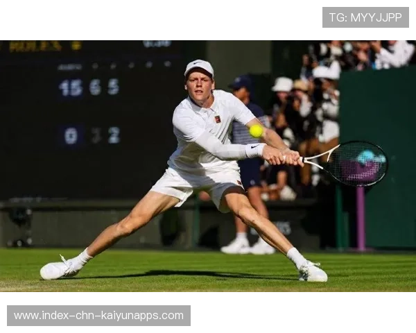 德约跑动击球精准到位